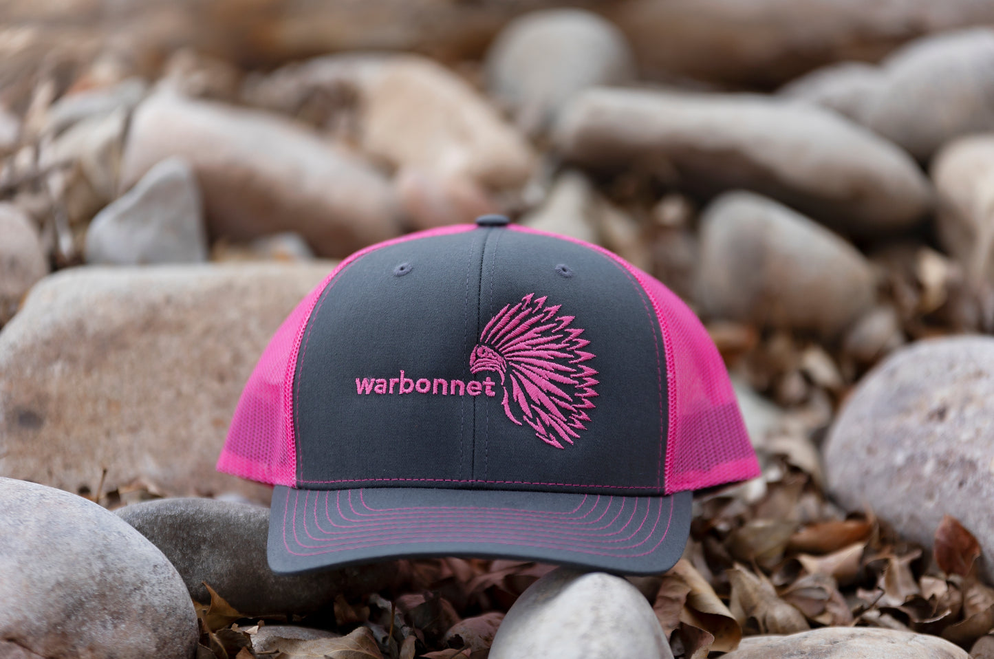 warbonnet trucker hat - Charcoal / Neon Pink