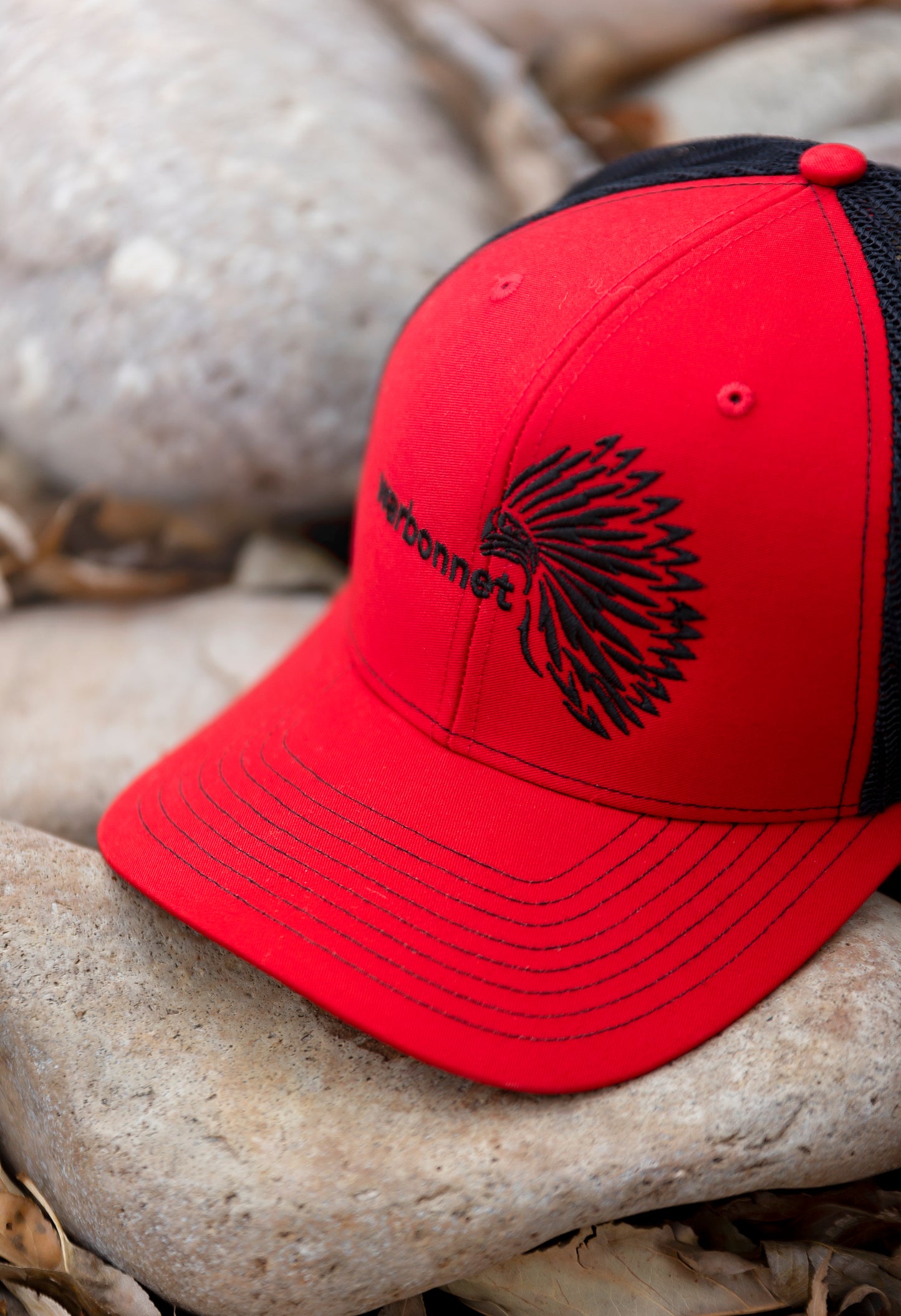 warbonnet trucker hat - Red / Black