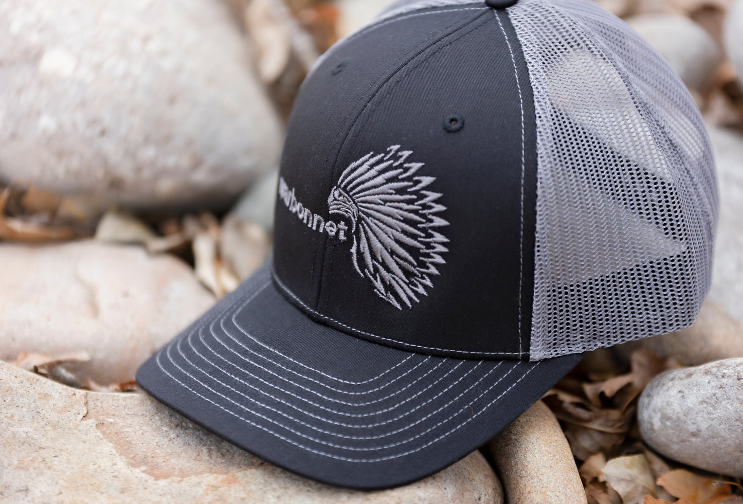 warbonnet trucker hat - Black / Charcoal