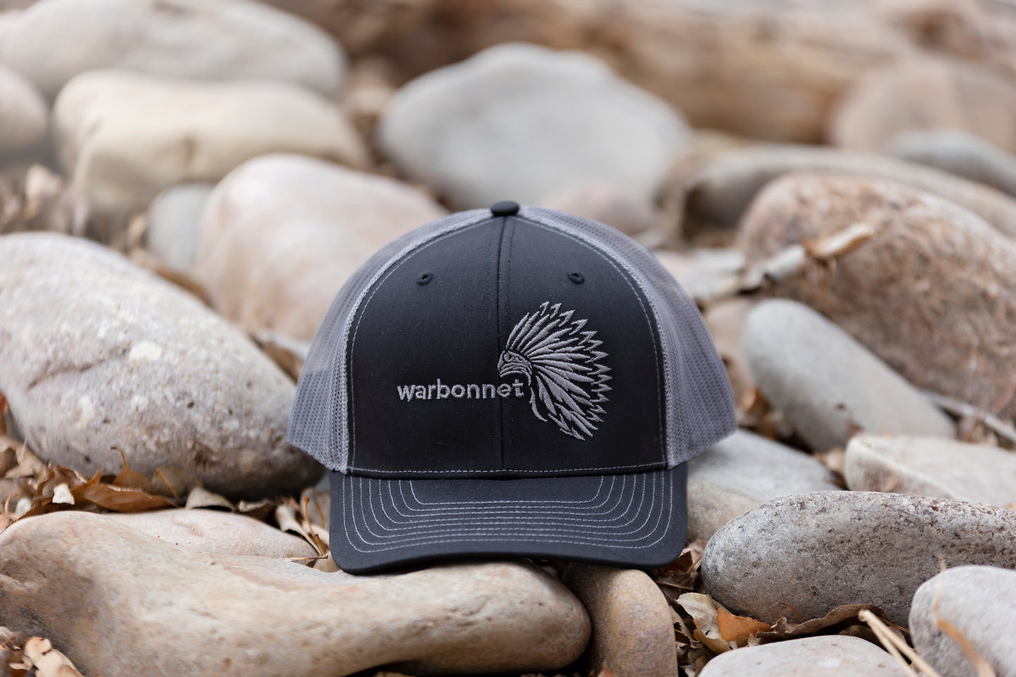 warbonnet trucker hat - Black / Charcoal